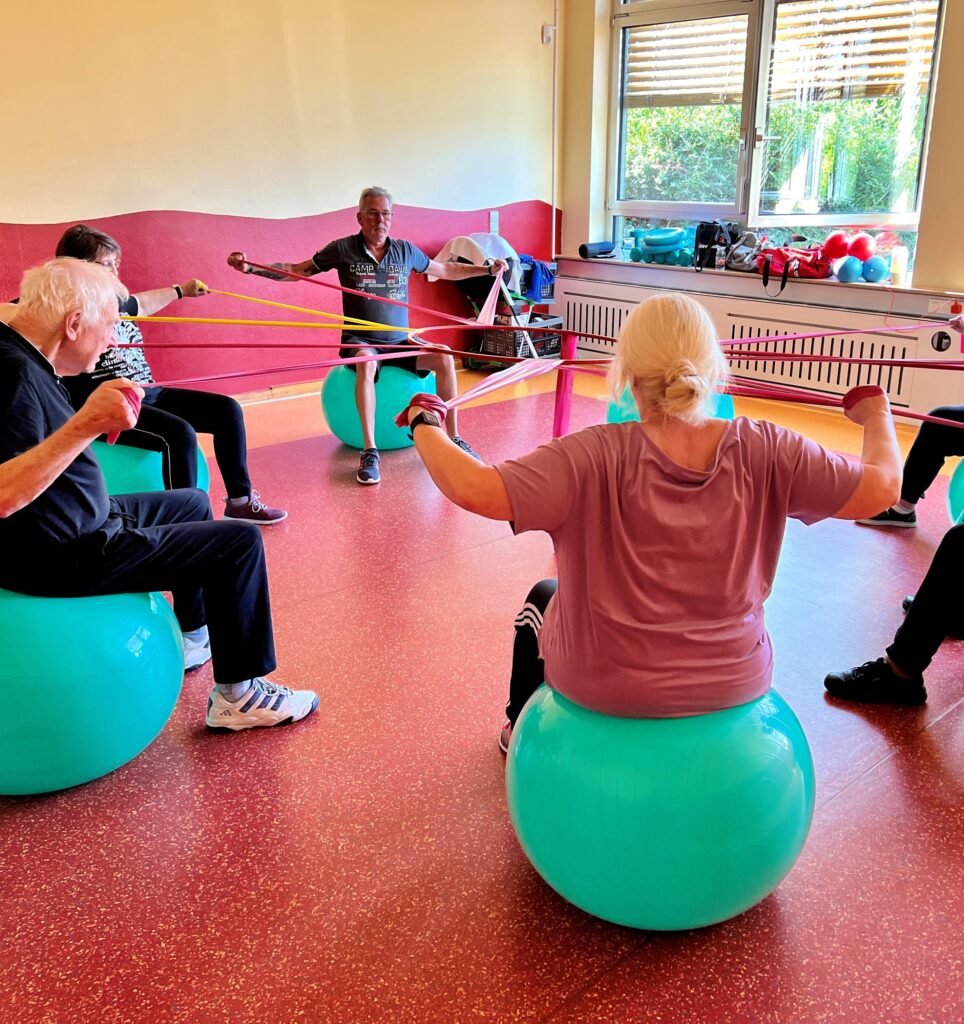 Lungensport in Velbert - Übungsleiterin Tanja Engelen im Interview 1 TherabandBall 5 Hochkant - Lungensport in Velbert - Übungsleiterin Tanja Engelen im Interview